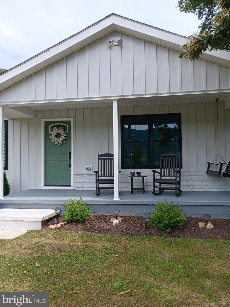 7290 Bedford Valley Rd, Bedford, PA 15522