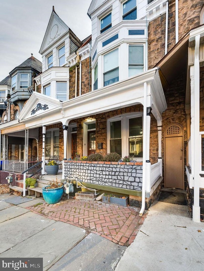 1374 Perkiomen Ave, Reading, PA 19602-2156