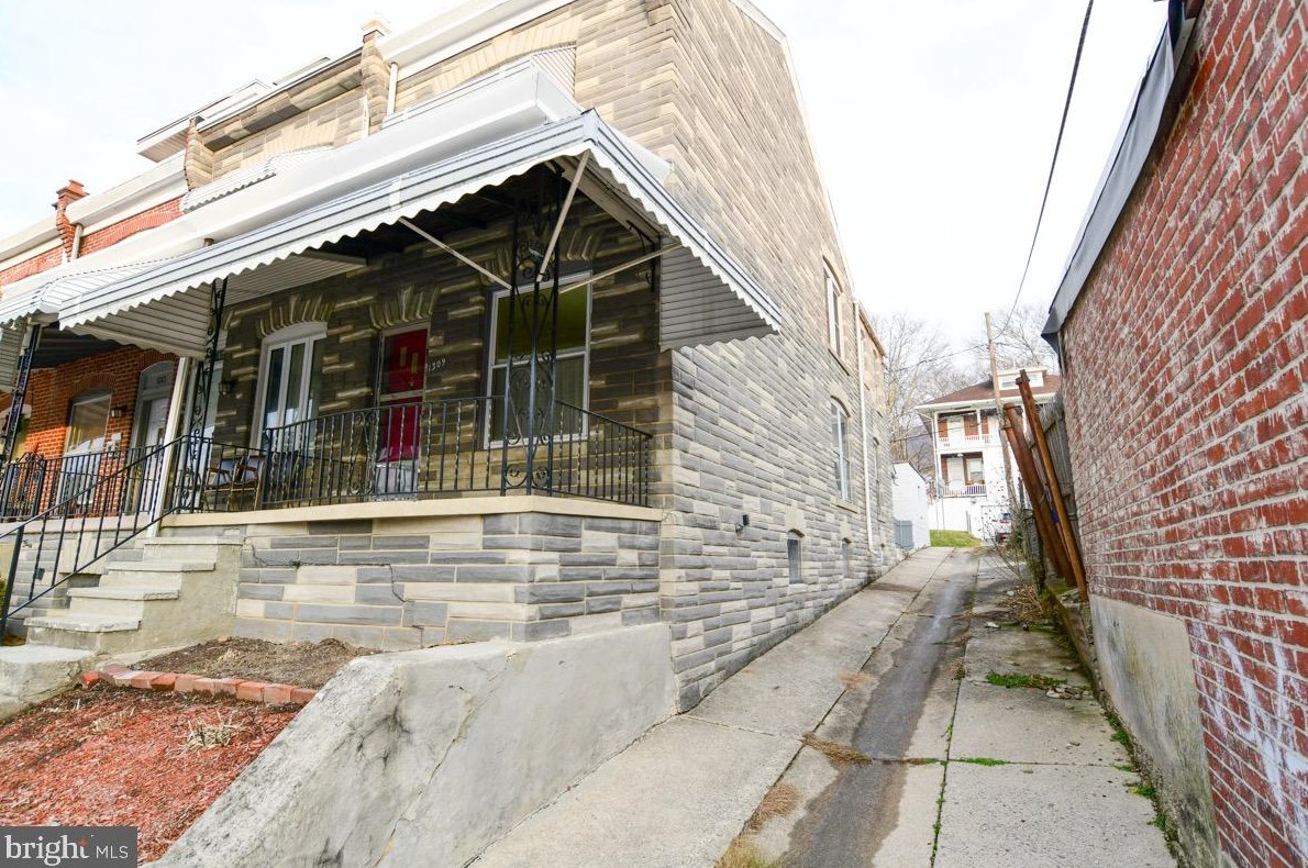 1309 Birch St, Reading, PA 19604-1927