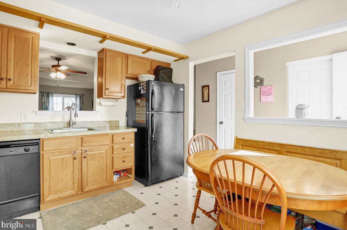 3905 Lynn Ave, Reading, PA 19606-2879