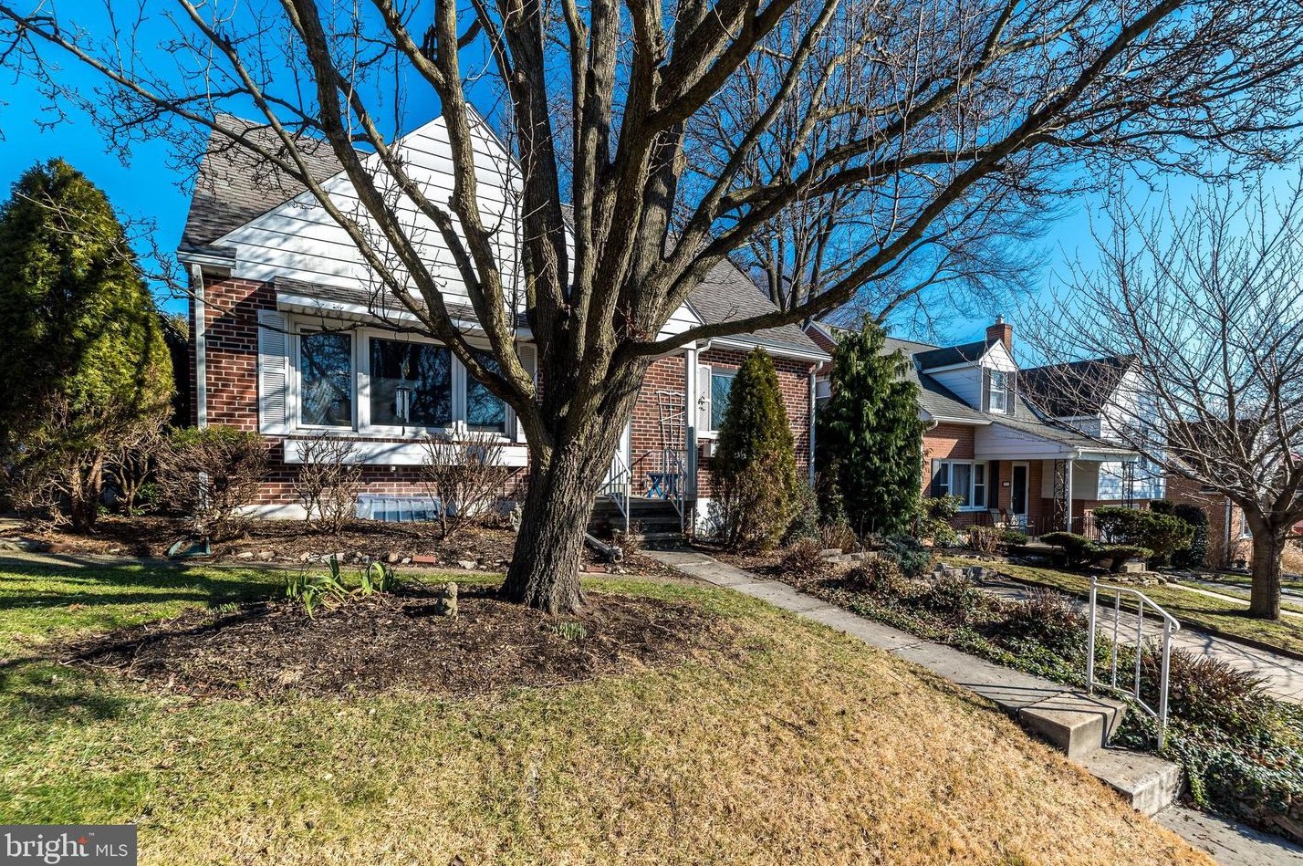 615 Lawrence Ave, Reading, PA 19609-2309