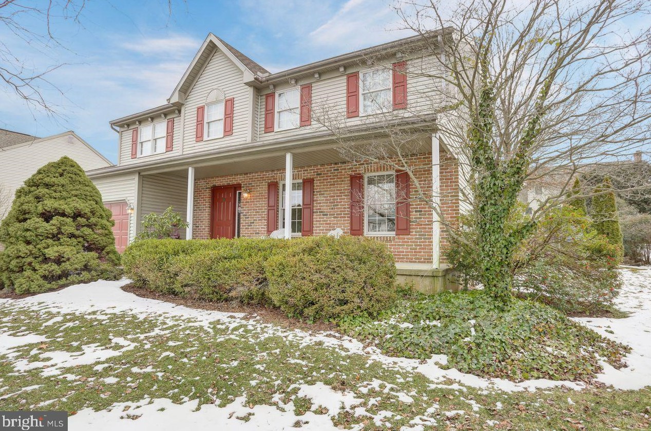 2704 Huyett Dr, Reading, PA 19608-1795