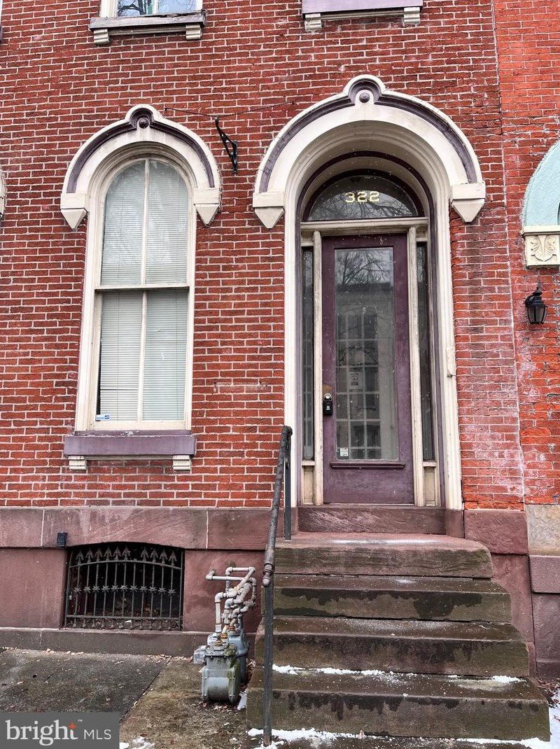 322 5th St, Reading, PA 19602-2395