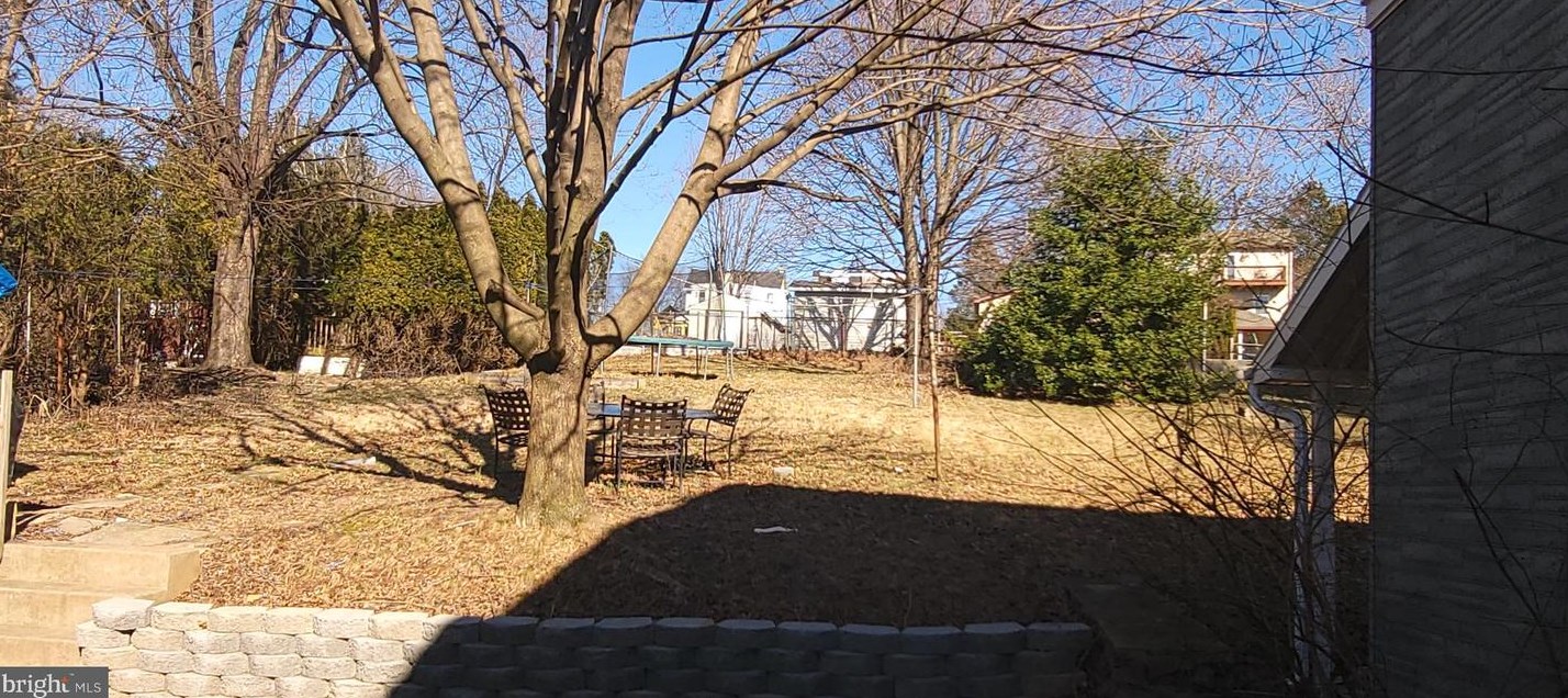 2811 Kutztown Rd, Reading PA 19605-2660 exterior