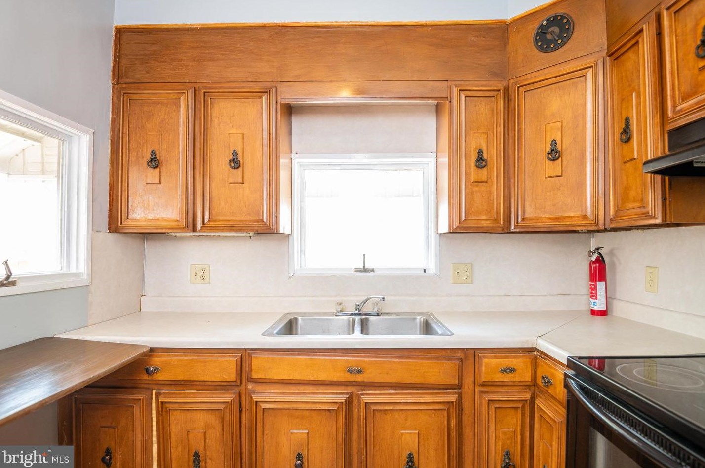 1164 Church St, Reading PA  19601-1818 exterior