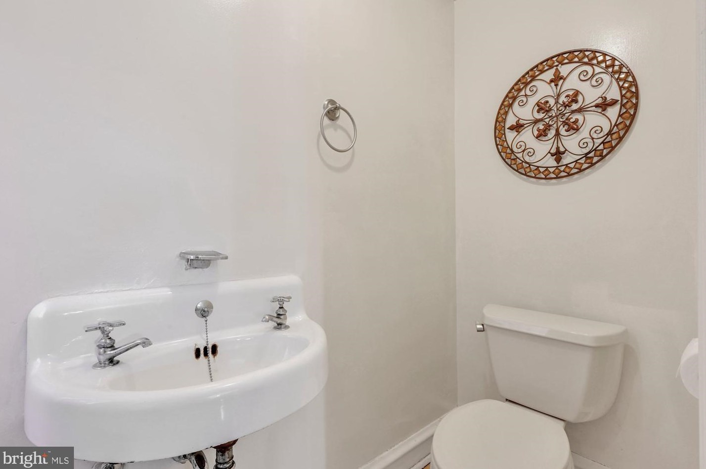 201 Park Ave, Reading PA 19611-1956 exterior