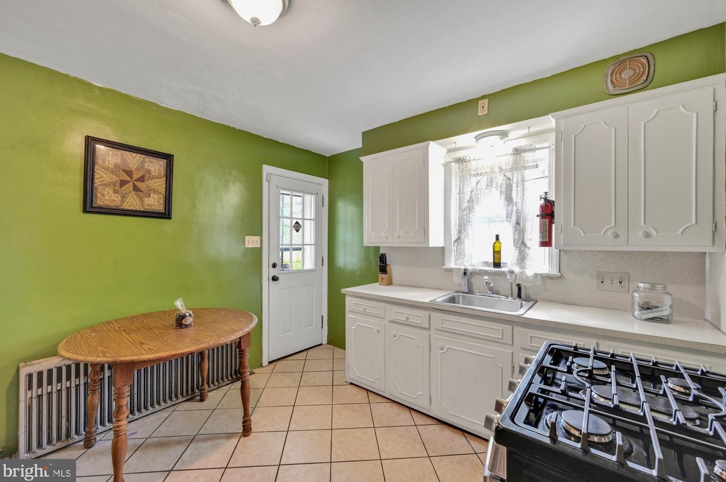 201 Park Ave, Reading PA 19611-1956 exterior