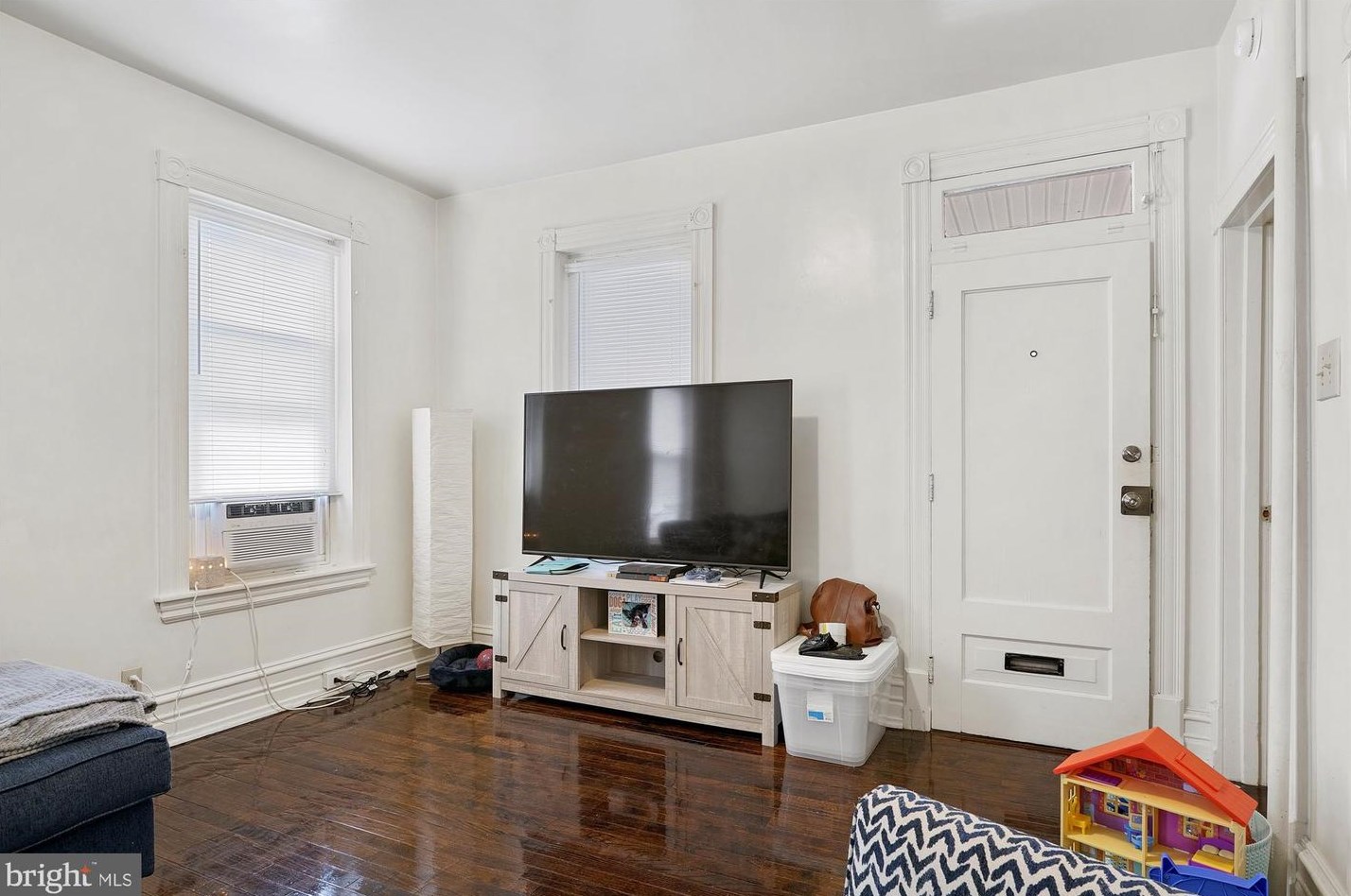 9 Church St, Hummels Store PA 19540-1733 exterior