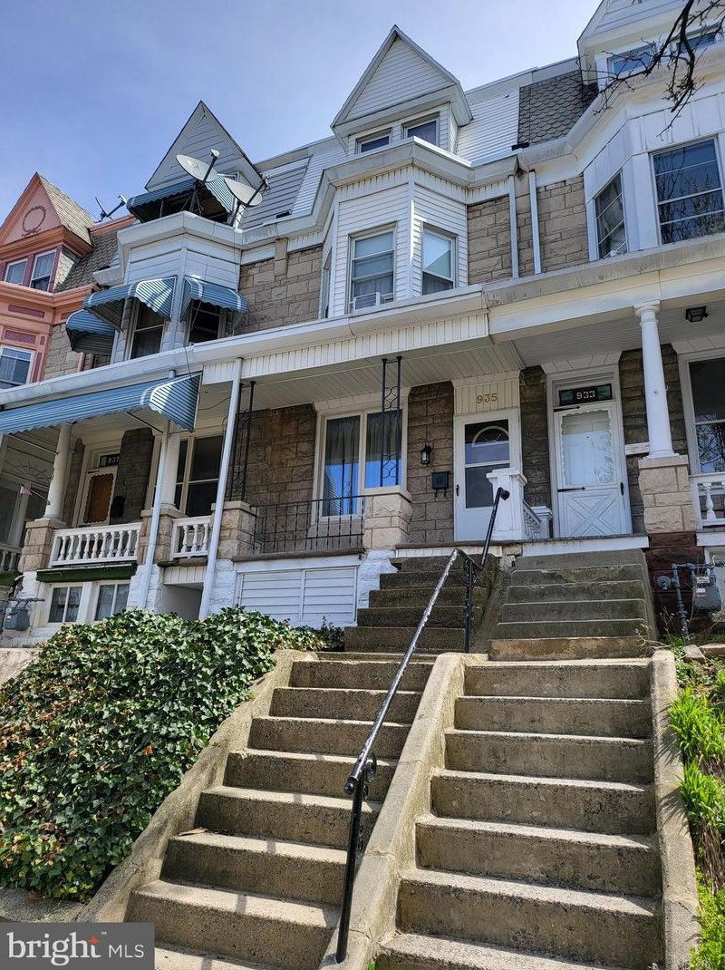 935 12th St, Reading, PA 19604-2318