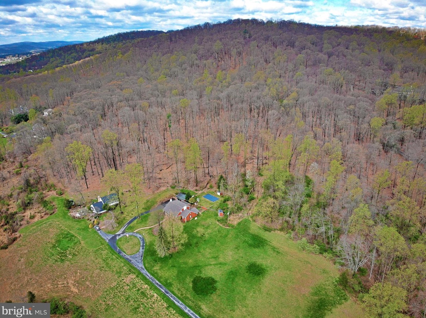 1110 Ritters Rd, Reading PA  19606-9652 exterior