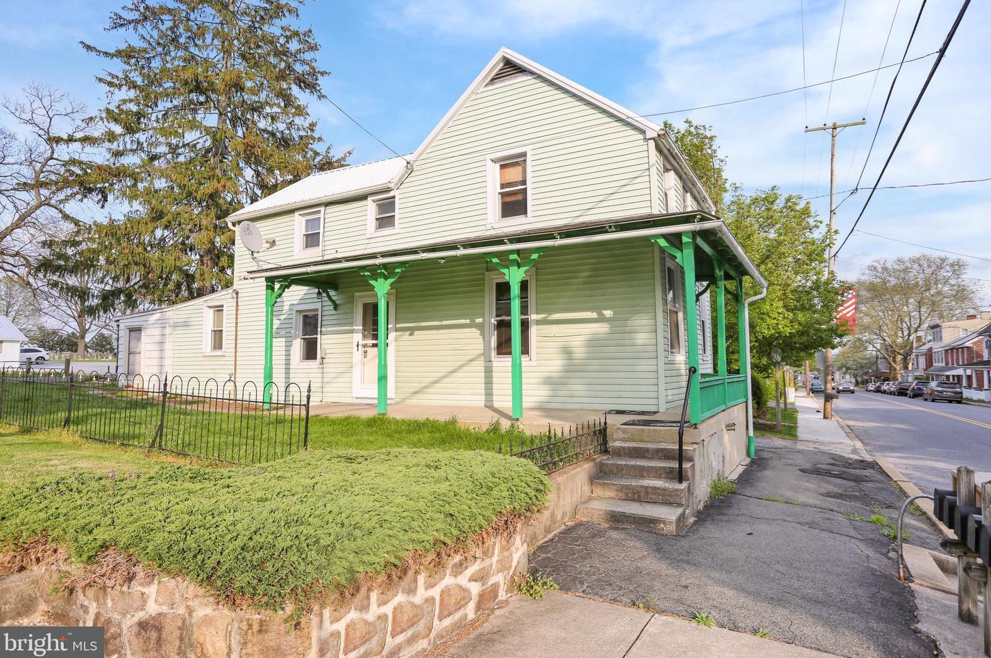 319 Main St, Basket, PA 19547-8713