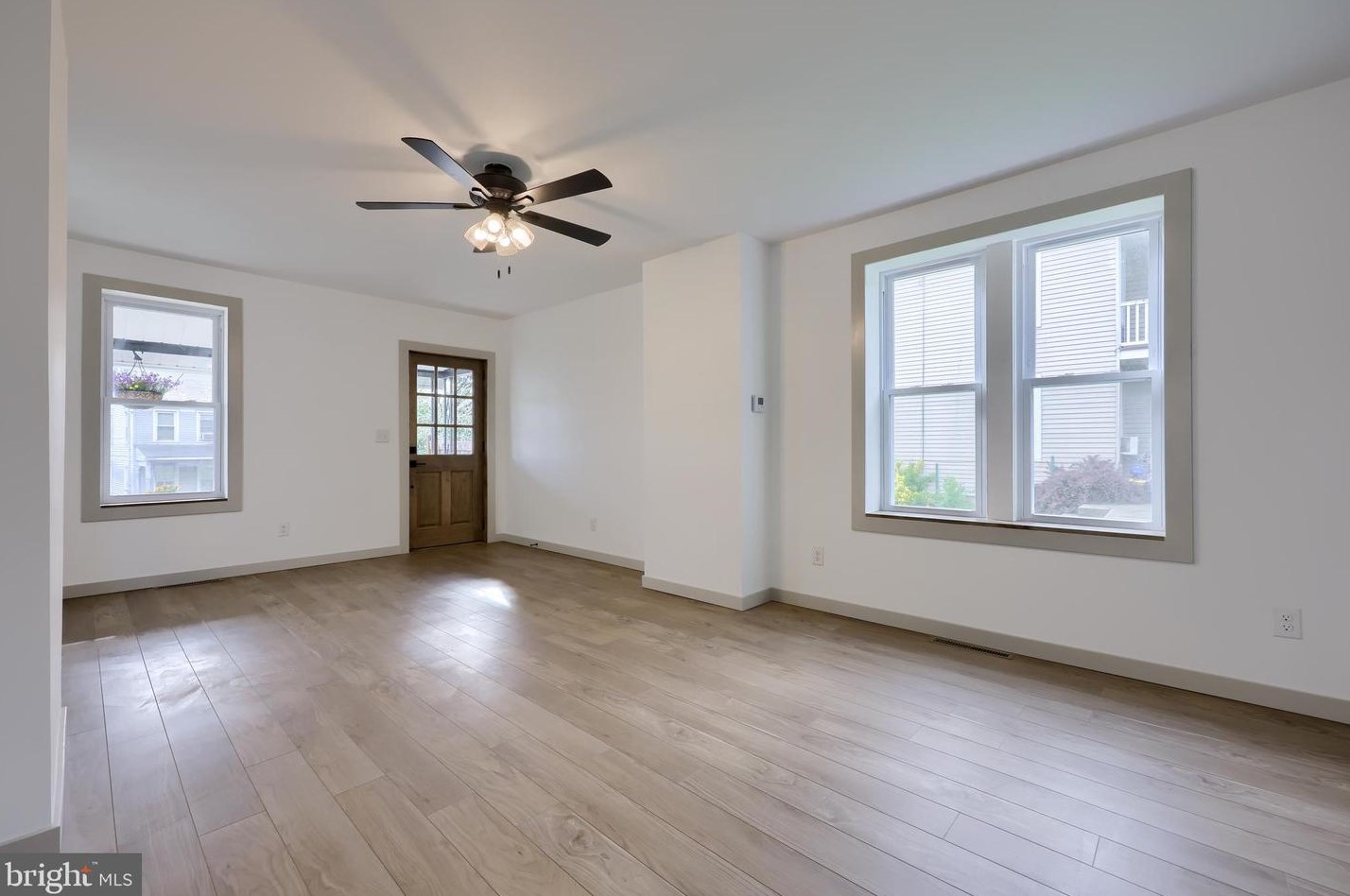 2817 Kutztown Rd, Reading PA  19605-2654 exterior