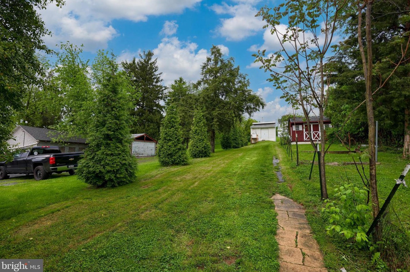 2817 Kutztown Rd, Reading PA  19605-2654 exterior