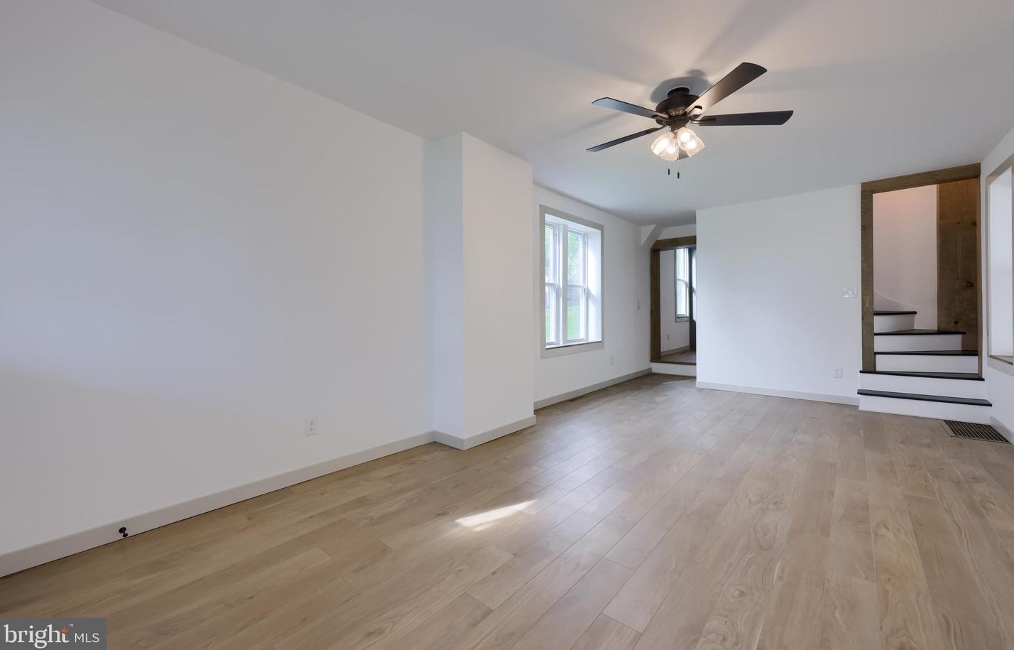 2817 Kutztown Rd, Reading PA  19605-2654 exterior