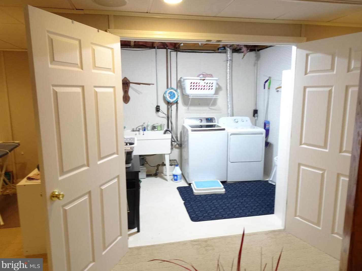20 Raker Dr, Douglassville PA  19518-8849 exterior