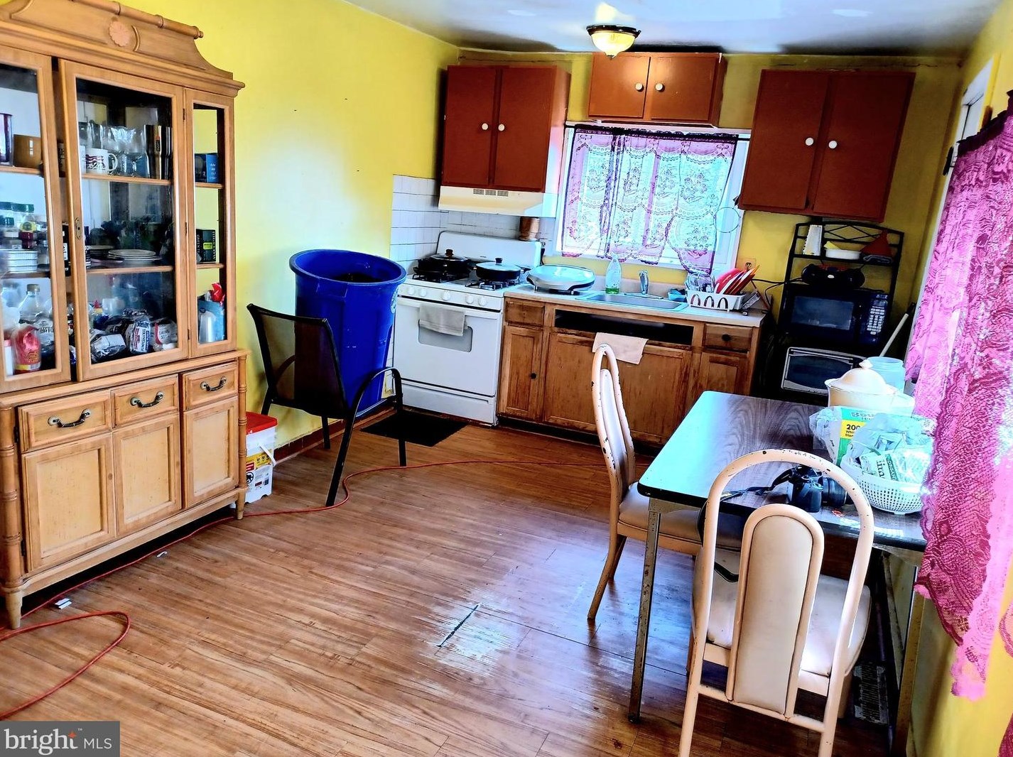 148 Walnut St, Reading, PA 19601-4057