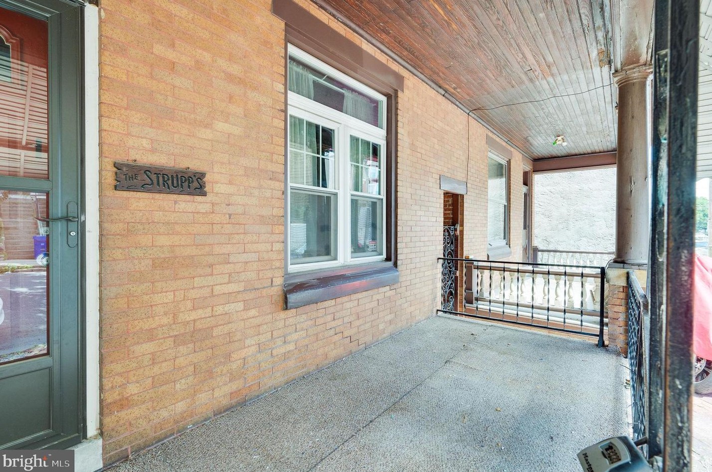 946 12th St, Reading, PA 19604-2319