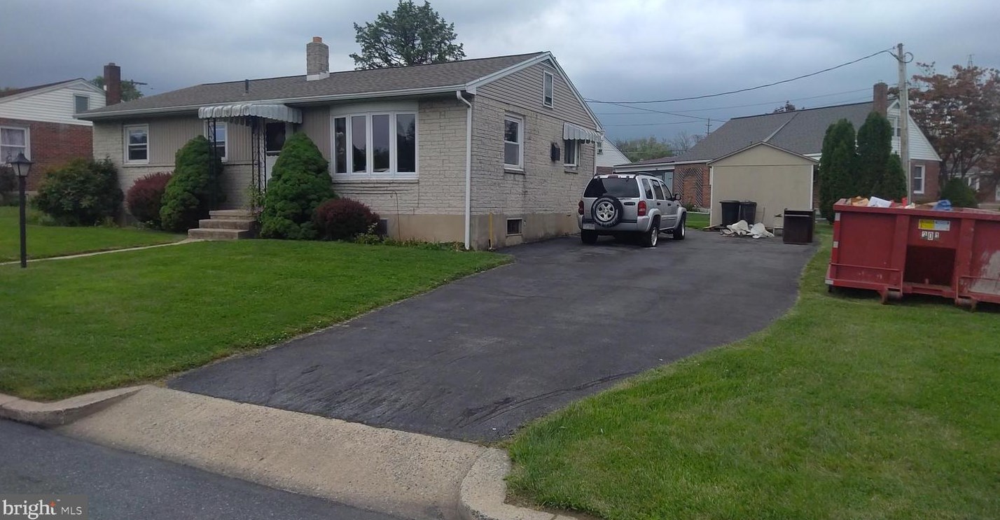 3333 Reading Crest Ave, Reading, PA 19605-1622