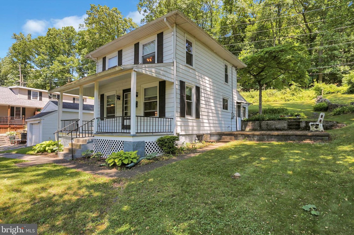 165 Bingaman St, Reading, PA 19606-1442