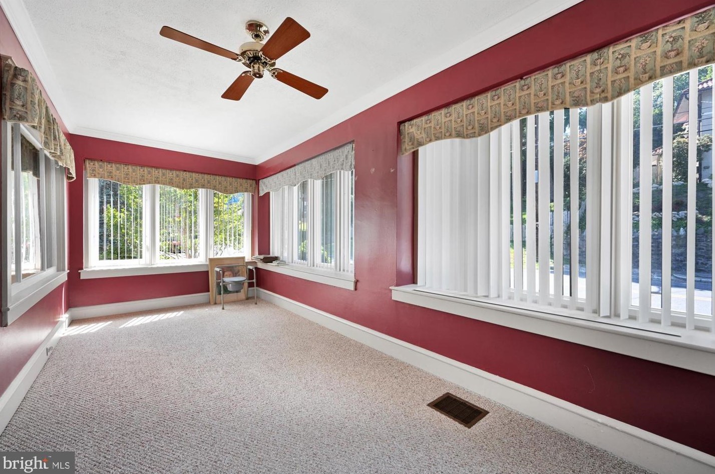 433 Friedensburg Rd, Reading PA  19606-1512 exterior