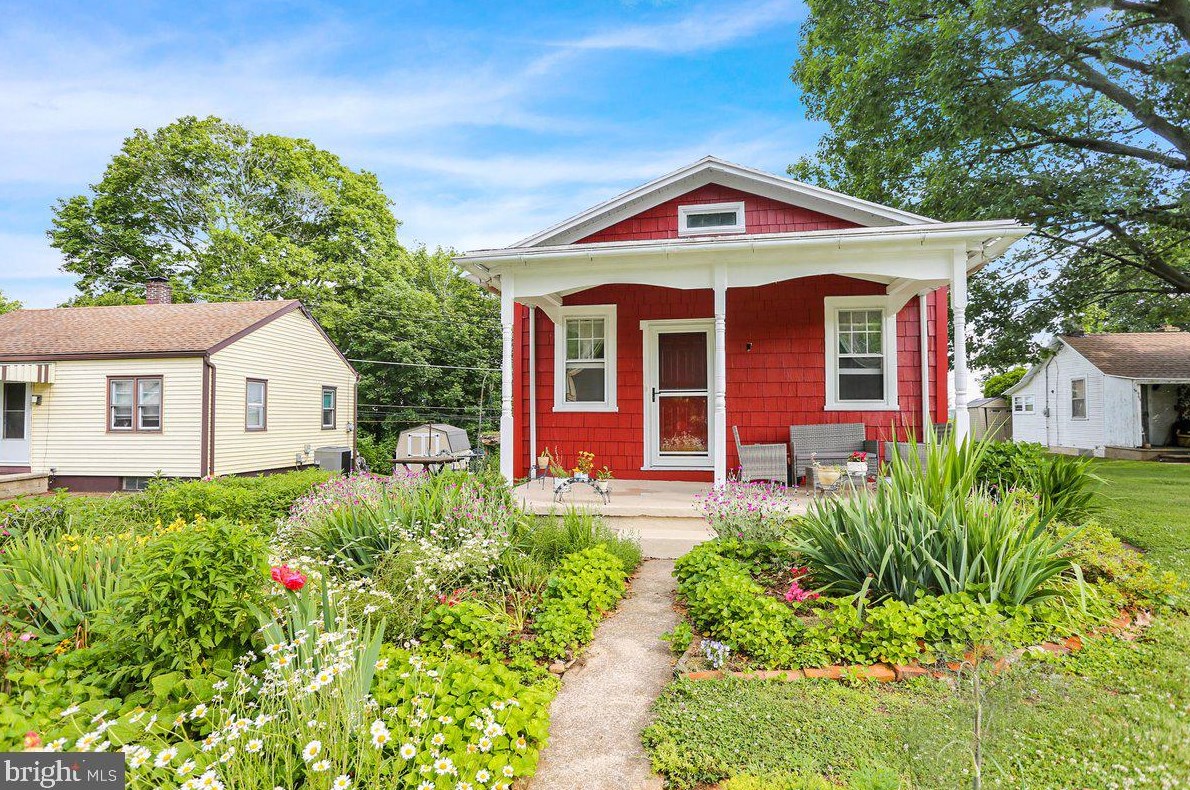 969 Greenway Ter, Reading, PA 19607-1722