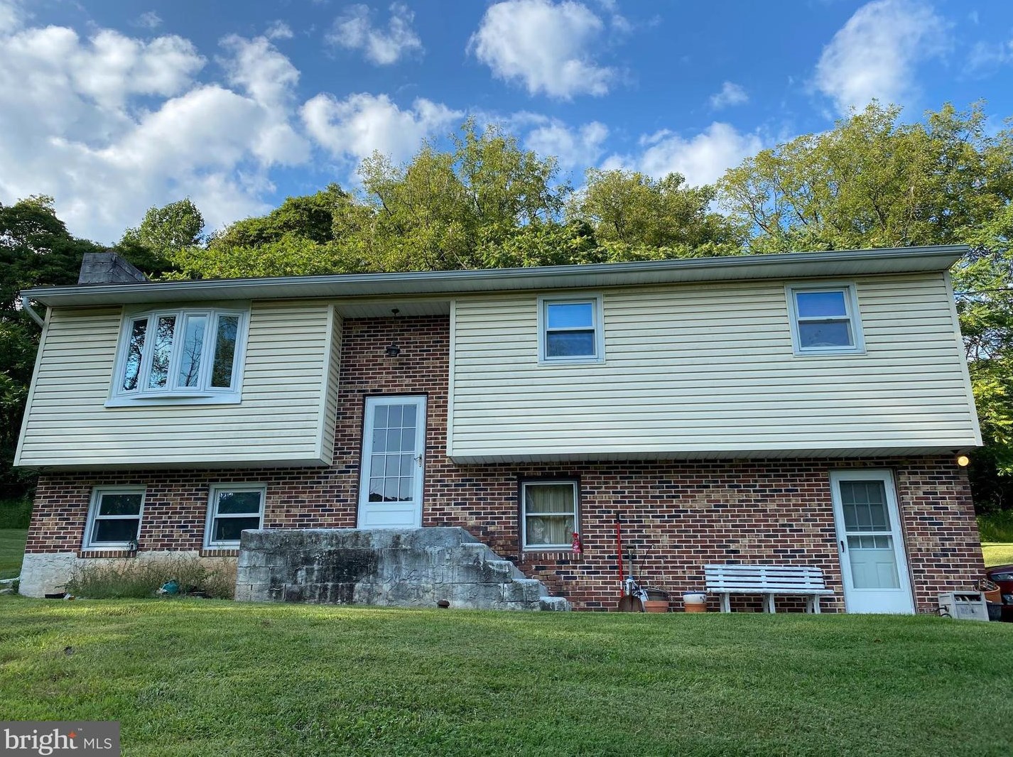 567 Hill Church Rd, Spangsville, PA 19512-8390