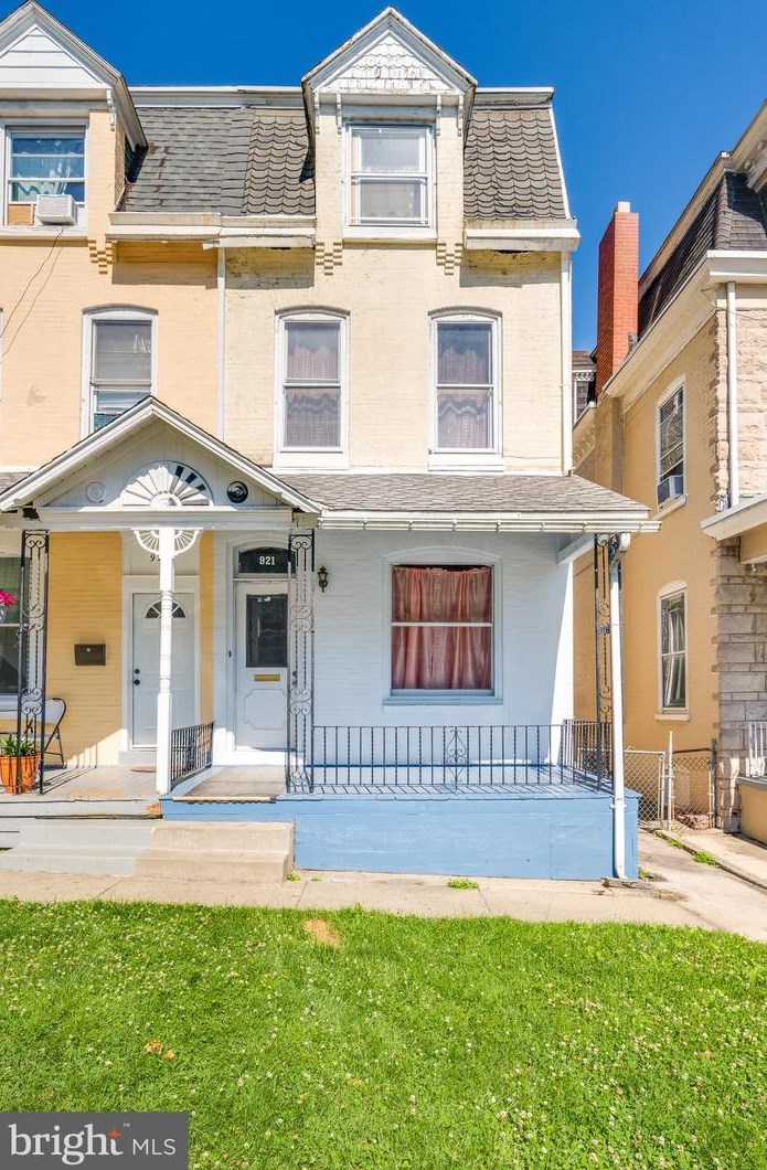 921 5th St, Reading, PA 19601-1801