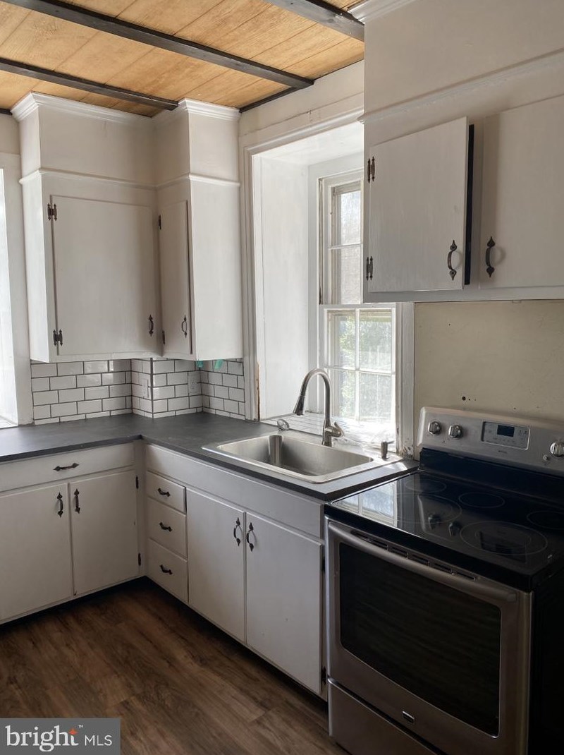 324 Sportsman Rd, Wernersville, PA 19565