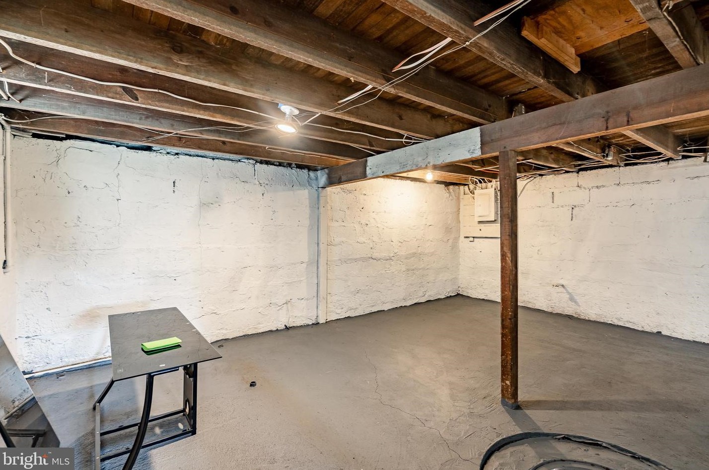 210 Upland Ave, Reading PA  19611-2081 exterior