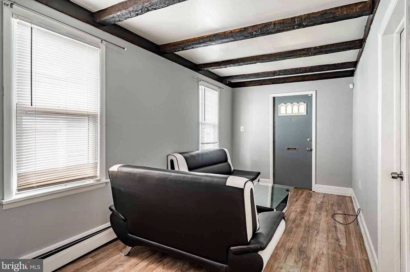 210 Upland Ave, Reading PA  19611-2081 exterior