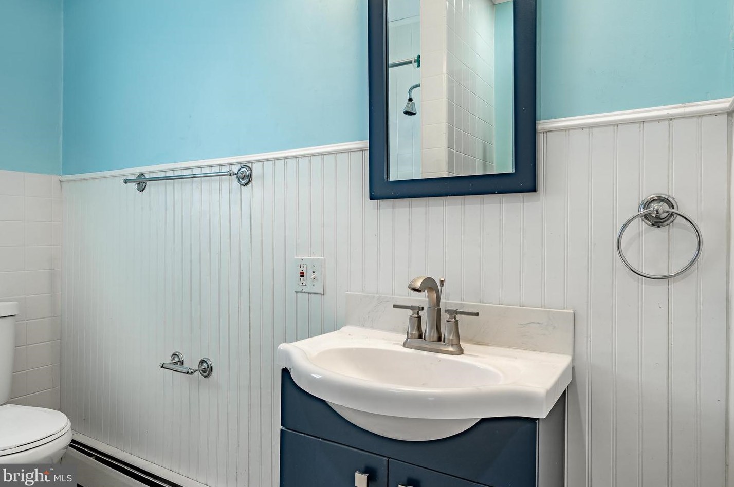 210 Upland Ave, Reading PA  19611-2081 exterior