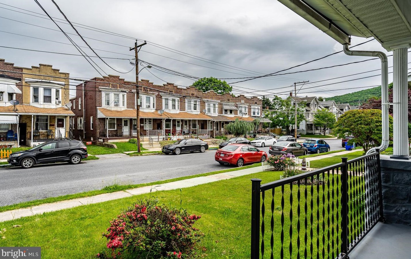 210 Upland Ave, Reading PA  19611-2081 exterior