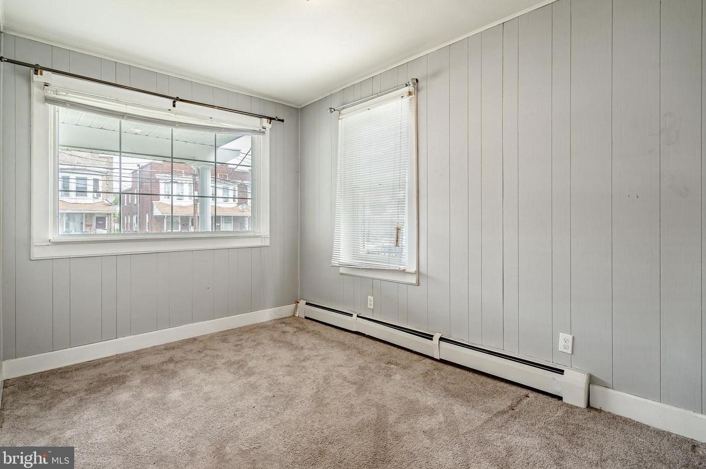 210 Upland Ave, Reading PA  19611-2081 exterior