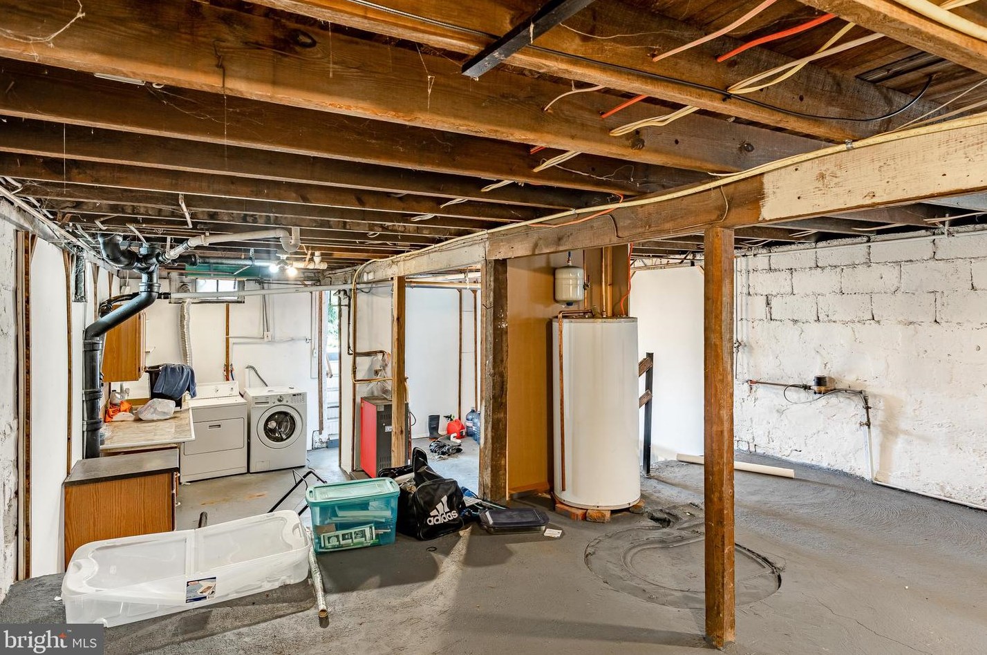 210 Upland Ave, Reading PA  19611-2081 exterior