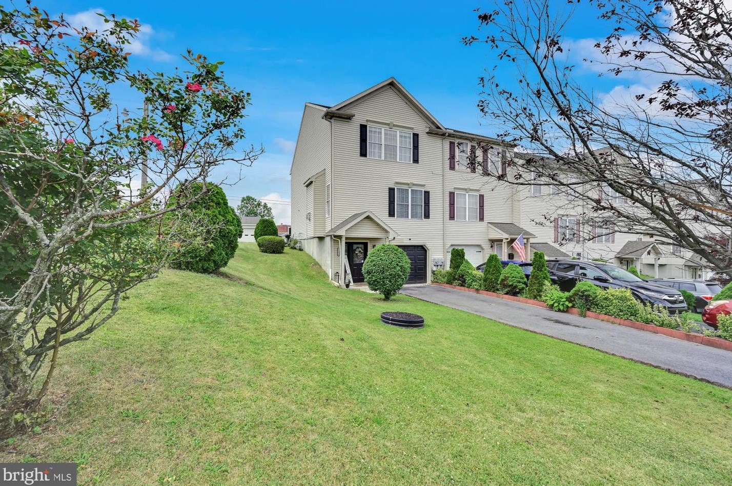 3584 Hawthorne Ave, Reading, PA 19605-1802