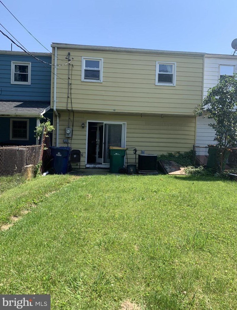 2619 Girard Ave, Reading, PA 19609-1813