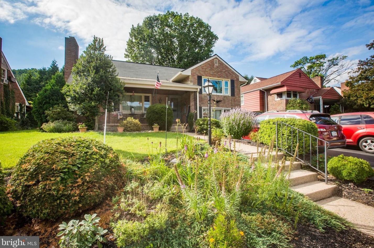912 25th St, Reading, PA 19606-1412