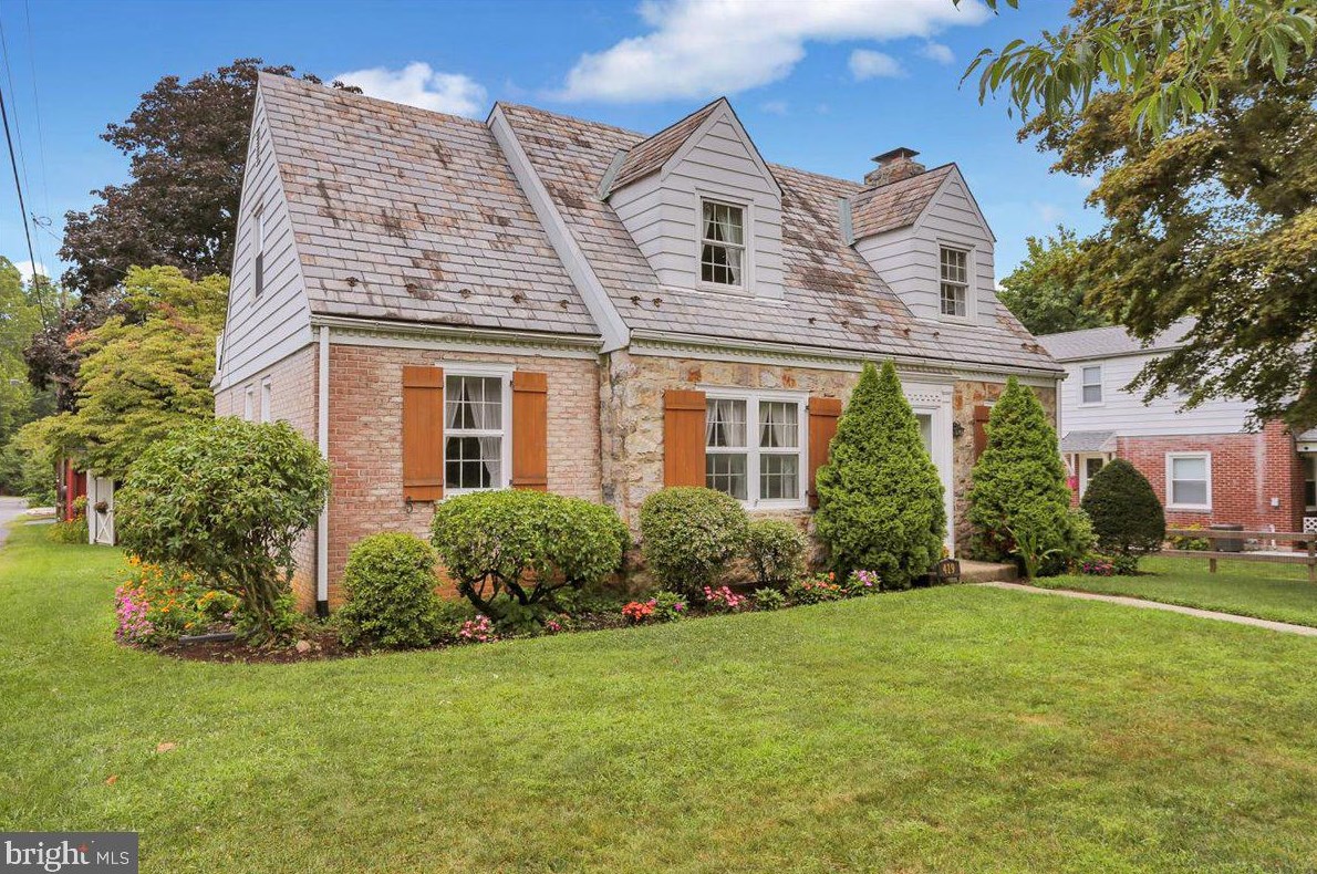 419 Wyomissing Ave, Reading, PA 19607-1936