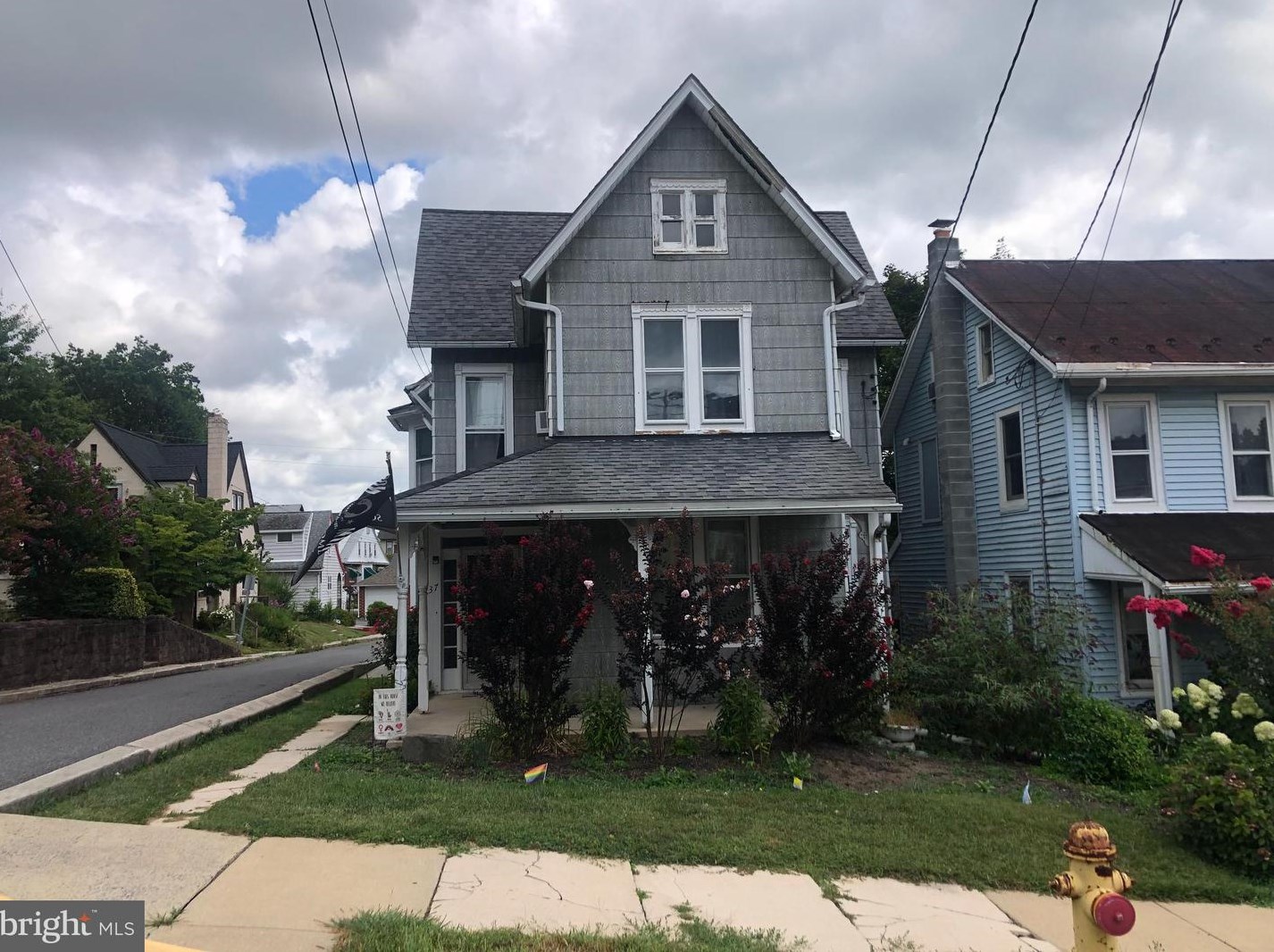 37 Chestnut St, Hummels Store, PA 19540-1926