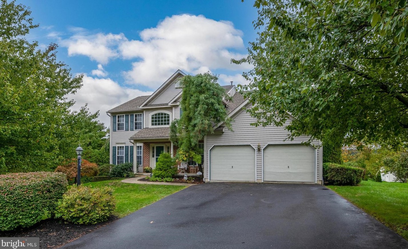 1124 Pepper Ridge Dr, Reading, PA 19606-3803