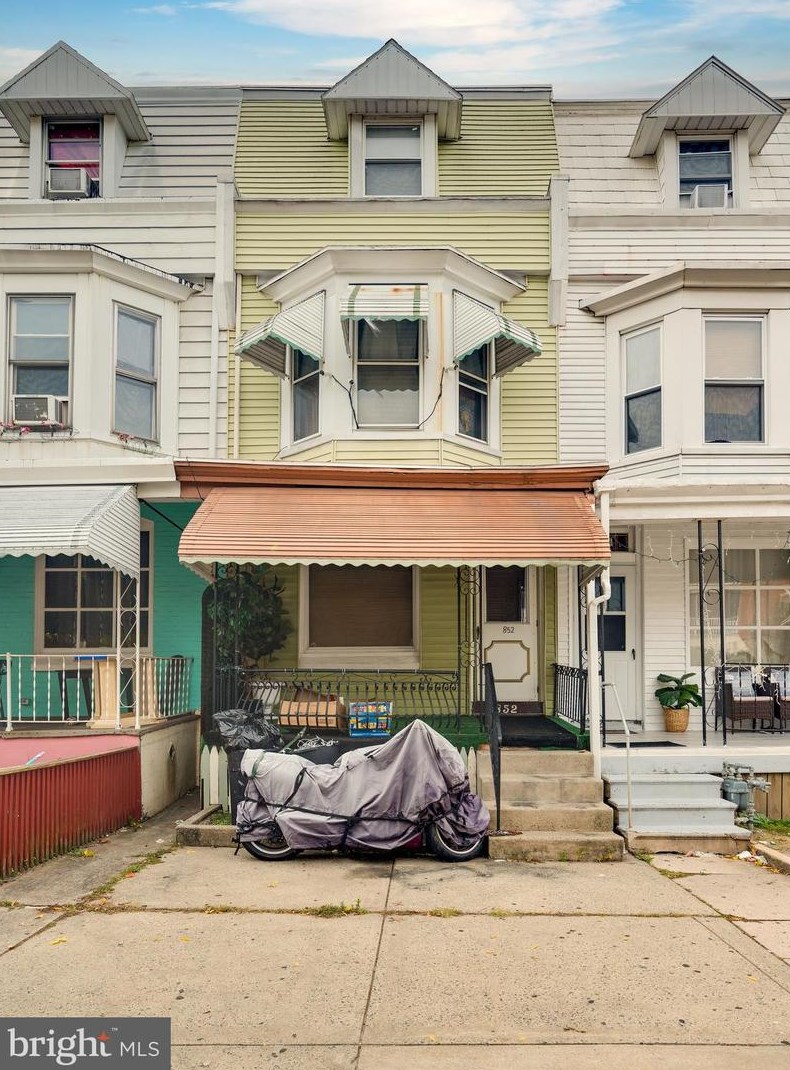 852 12th St, Reading, PA 19604-2429