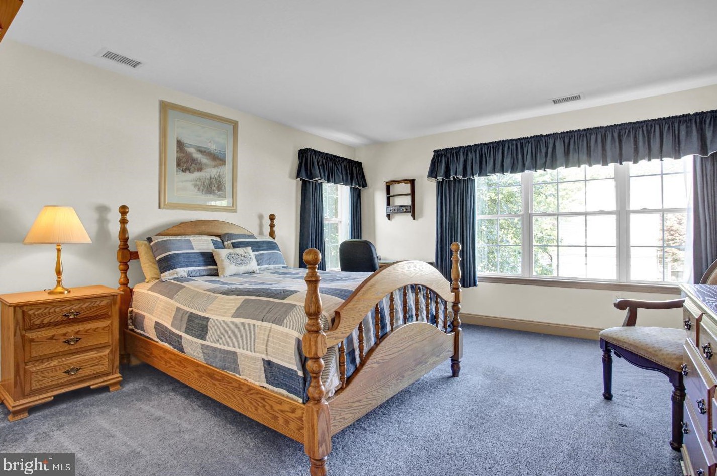 225 Oak Hl Ln, Reading PA 19610-3219 exterior