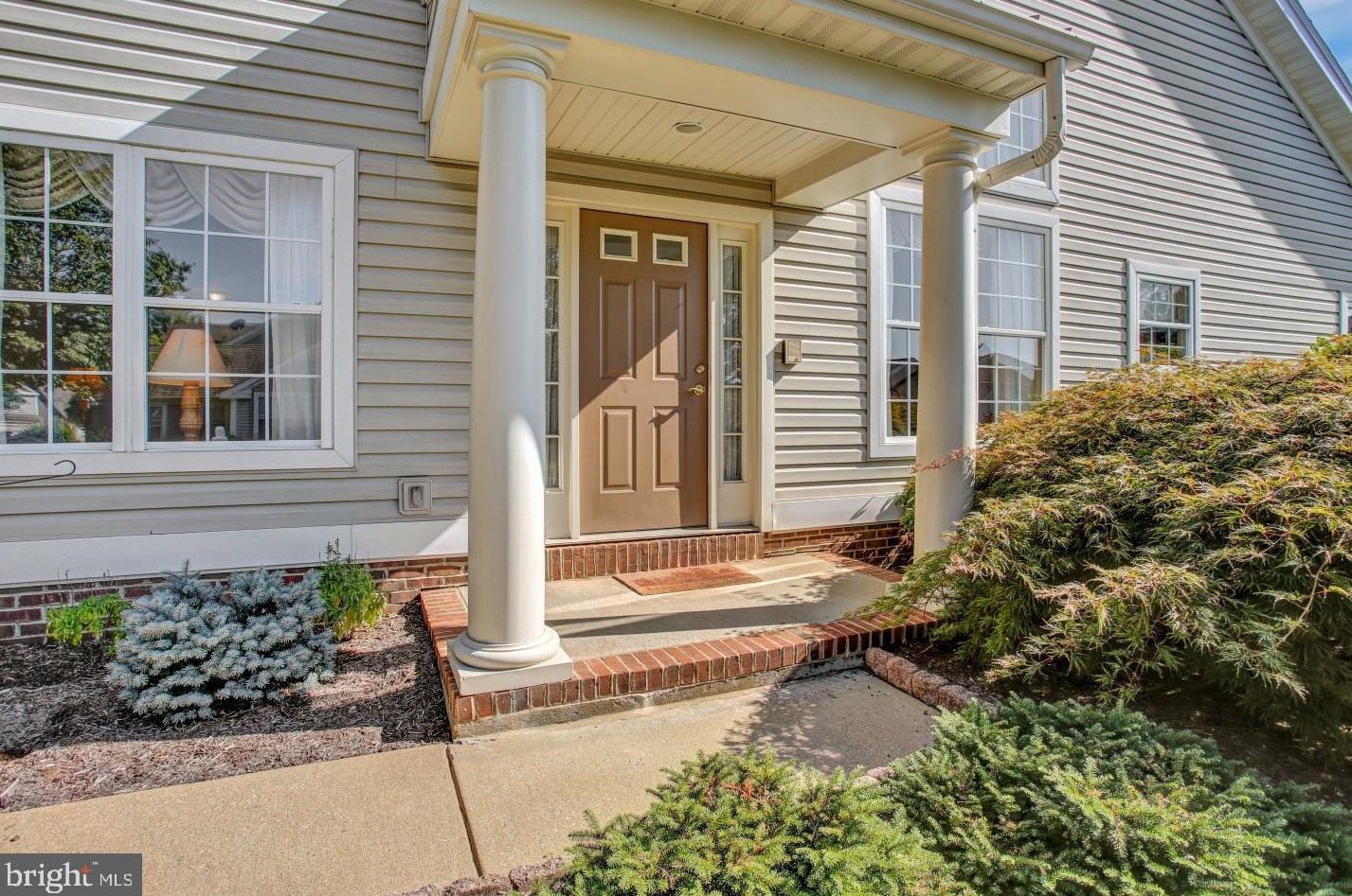 225 Oak Hill Ln, Reading, PA 19610-3215