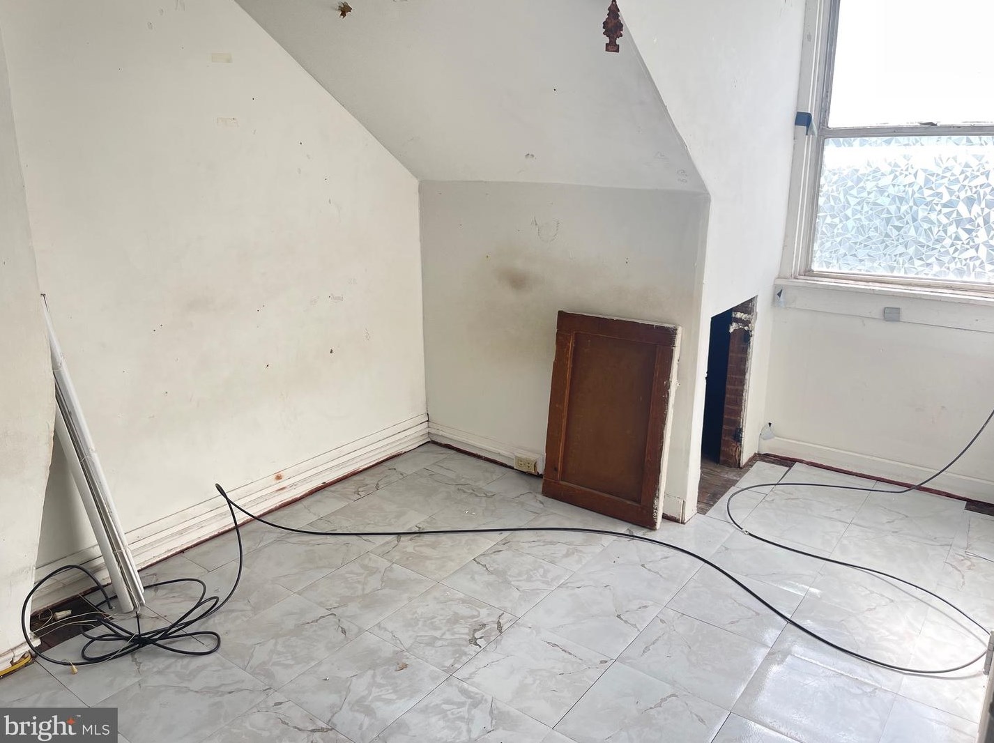 328 Grn St, Reading PA  19604-2726 exterior