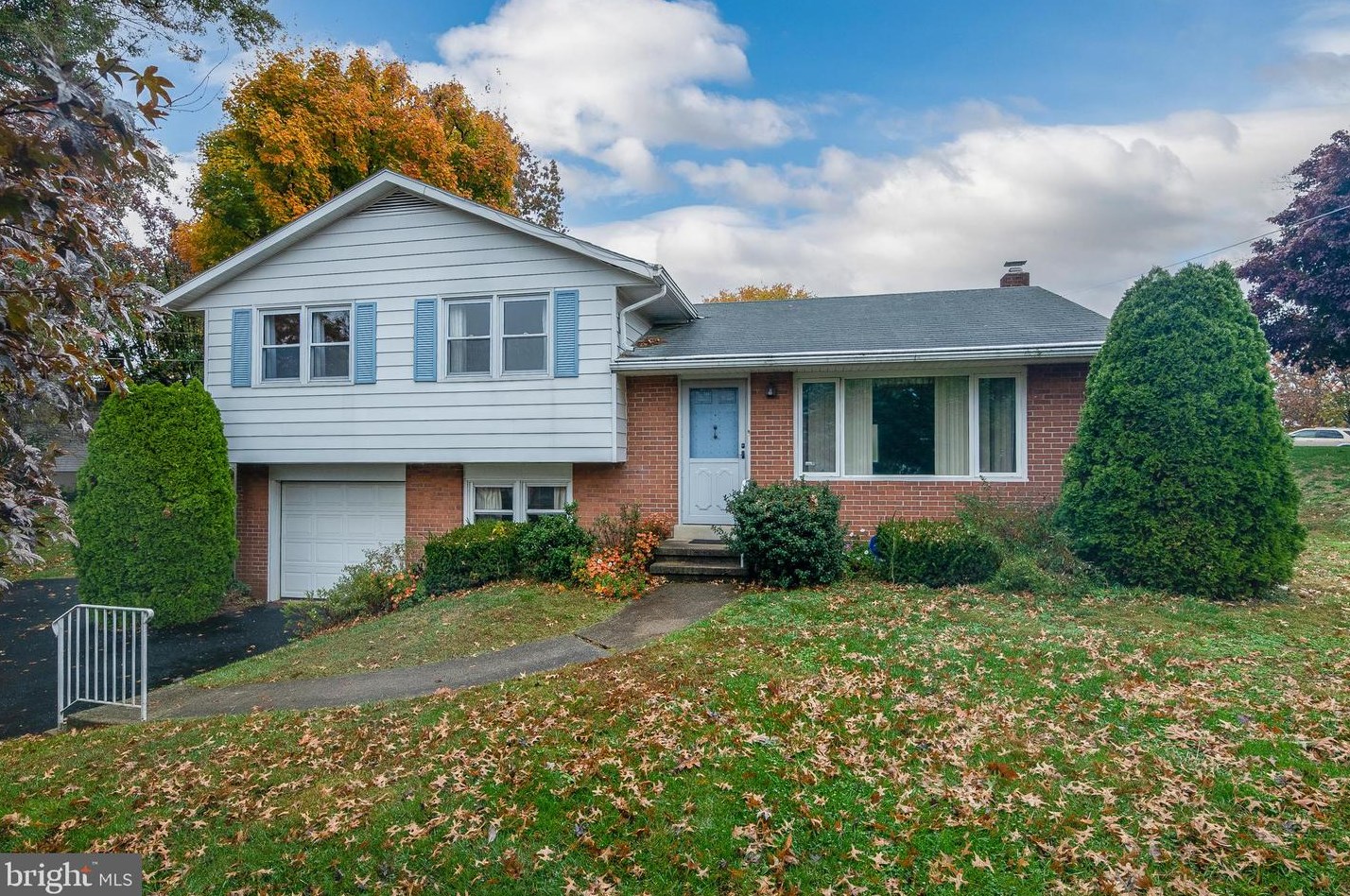545 Washington St, Wernersville, PA 19565-1013