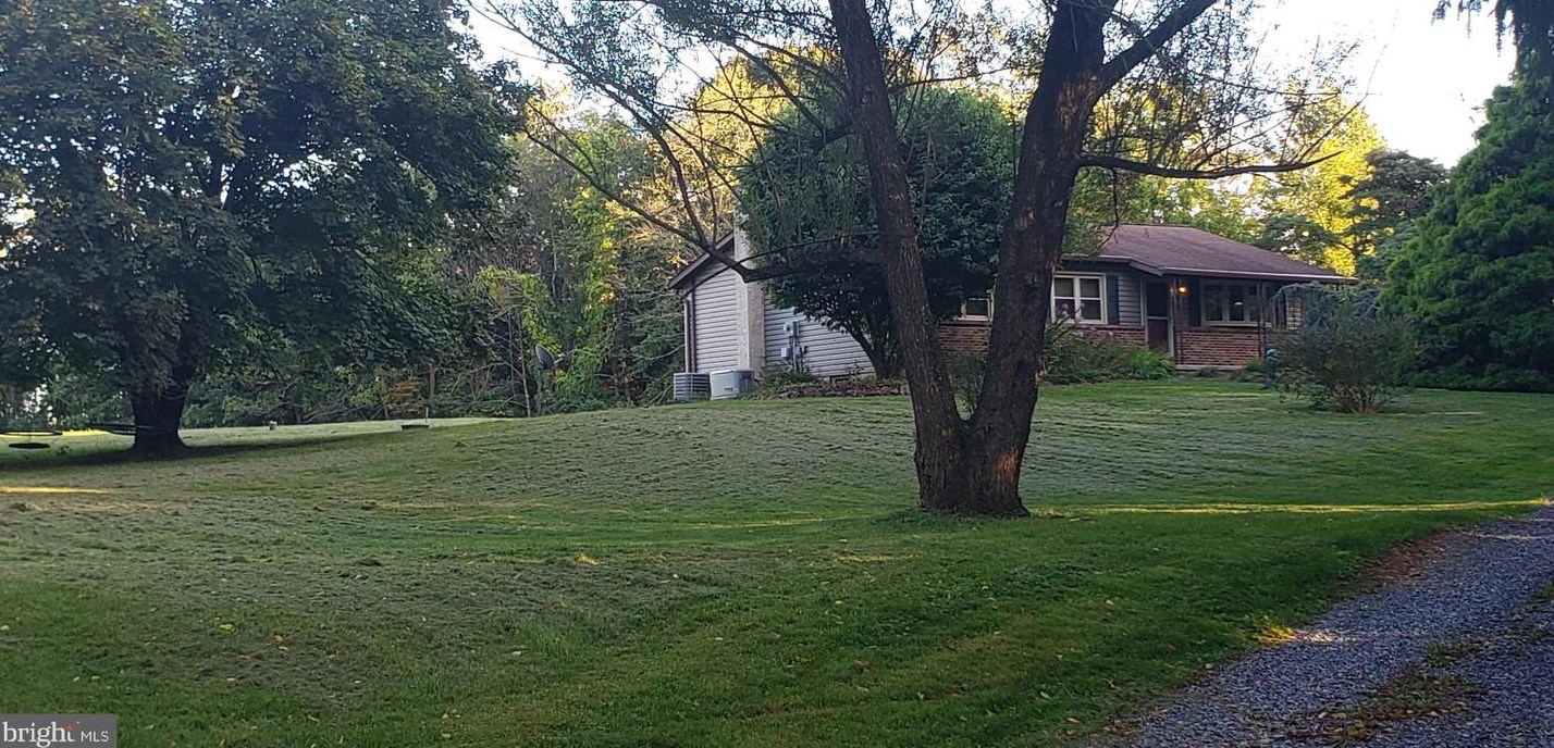 80 Merkle Rd, Bechtelsville, PA 19505-9309