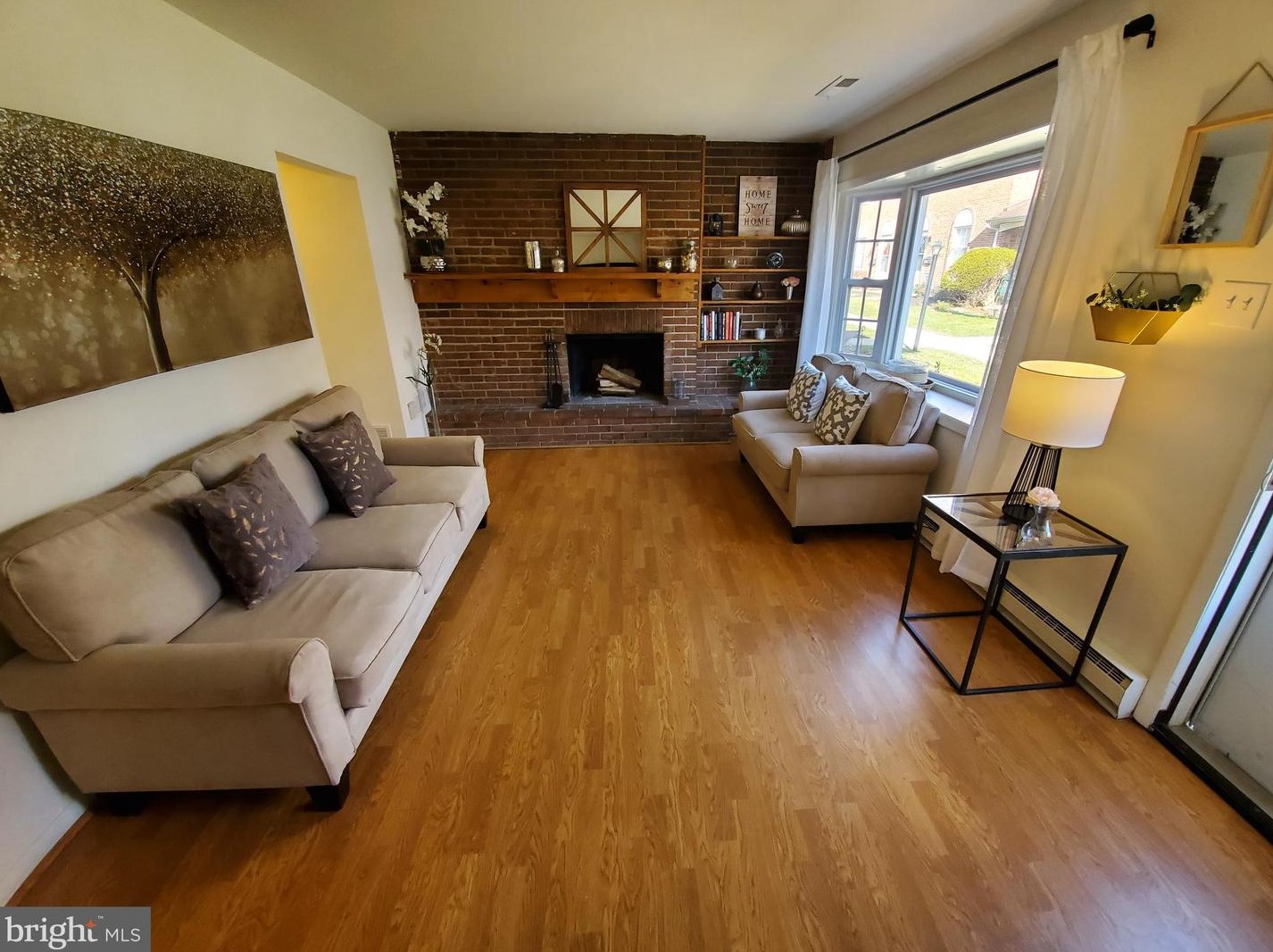 615 Lake Dr, Douglassville, PA 19518