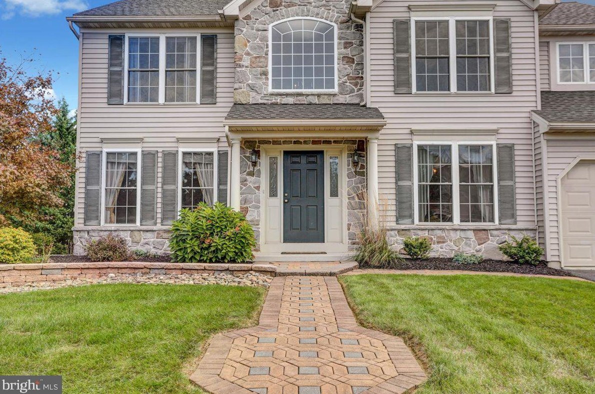 100 Running Creek Dr, Reading, PA 19608-8970
