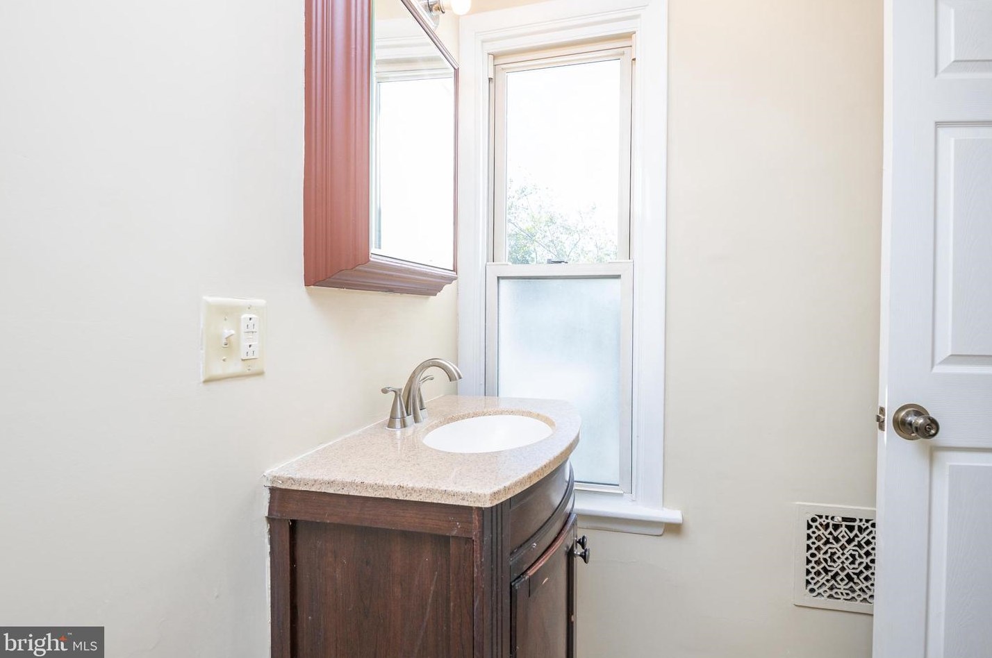 524 14 1/2 St, Reading PA  19602-2104 exterior