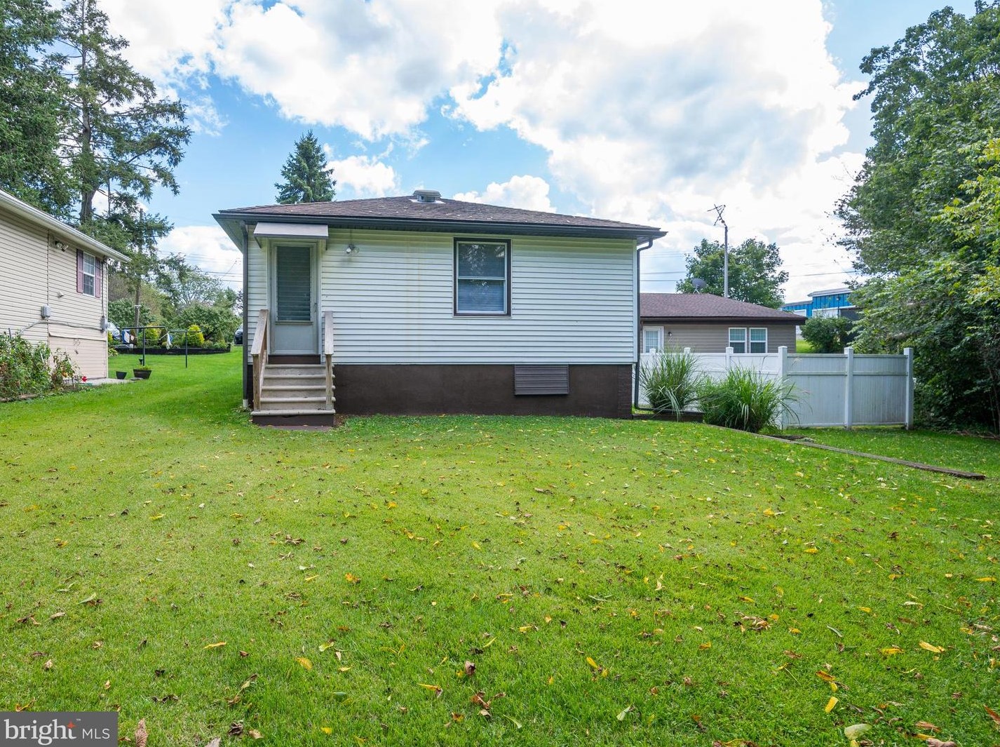 7 Berkley Park Rd, Reading PA  19605-9264 exterior